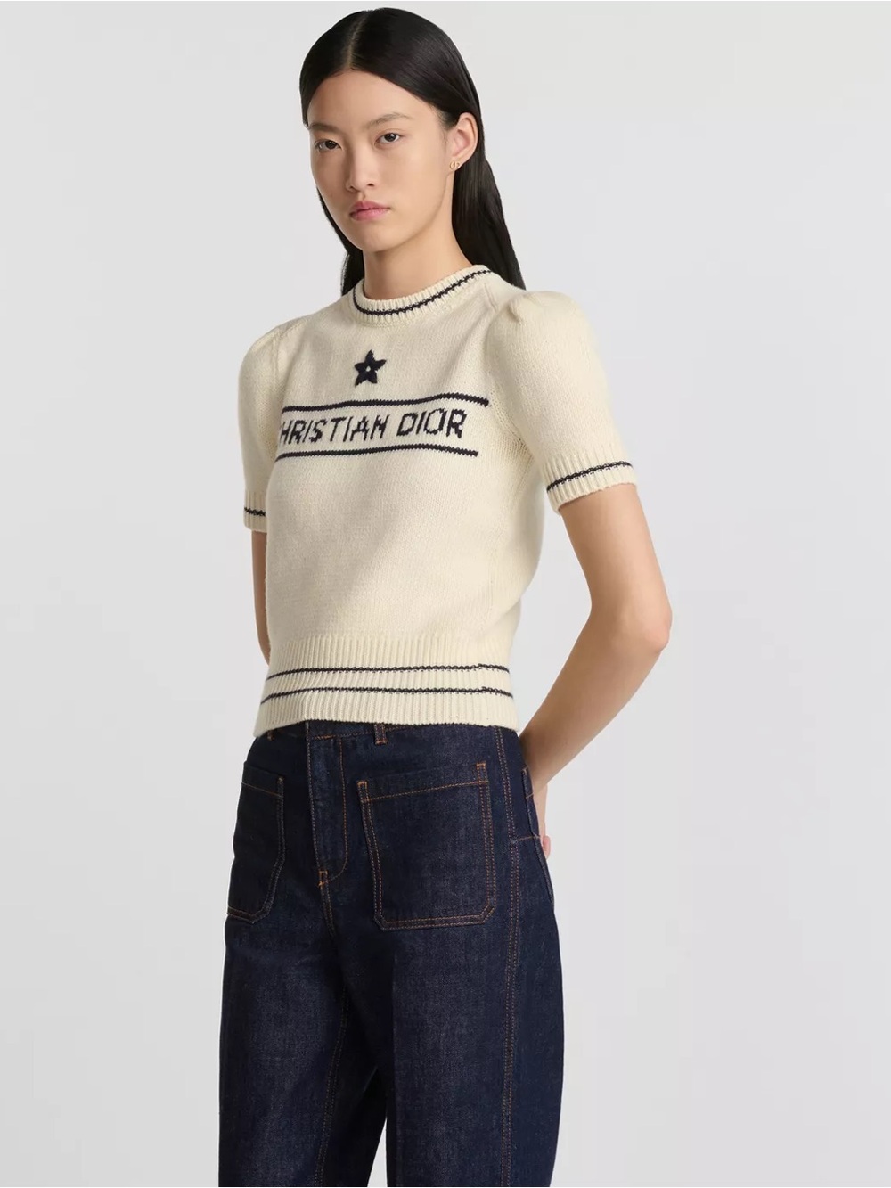 Dior Short-Sleeved Sweater
Ecru Wool and Cashmere Knit - Picture 8 of 10
